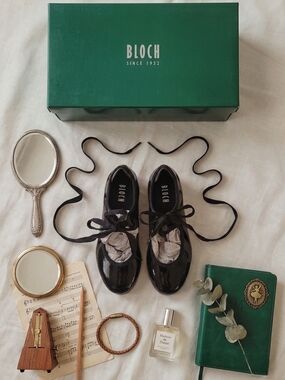 Bloch Black Patent Leather Ribbon Lace Oxfords